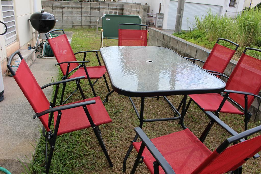 Guest House Route 6 Йомитан Екстериор снимка