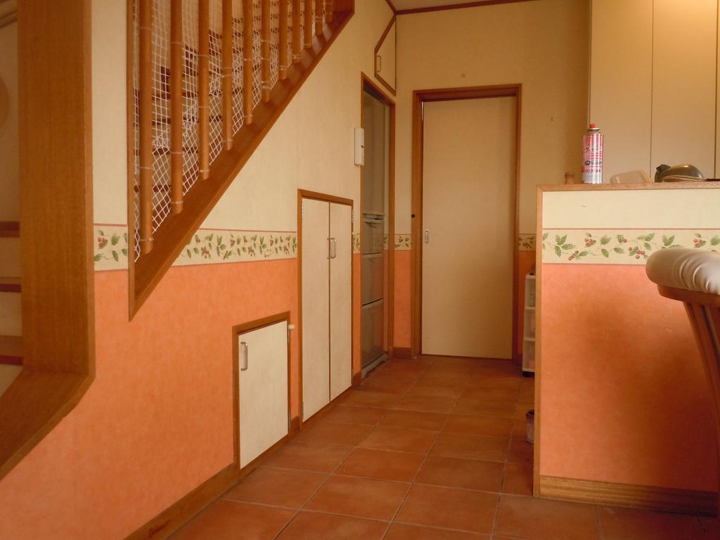 Guest House Route 6 Йомитан Екстериор снимка