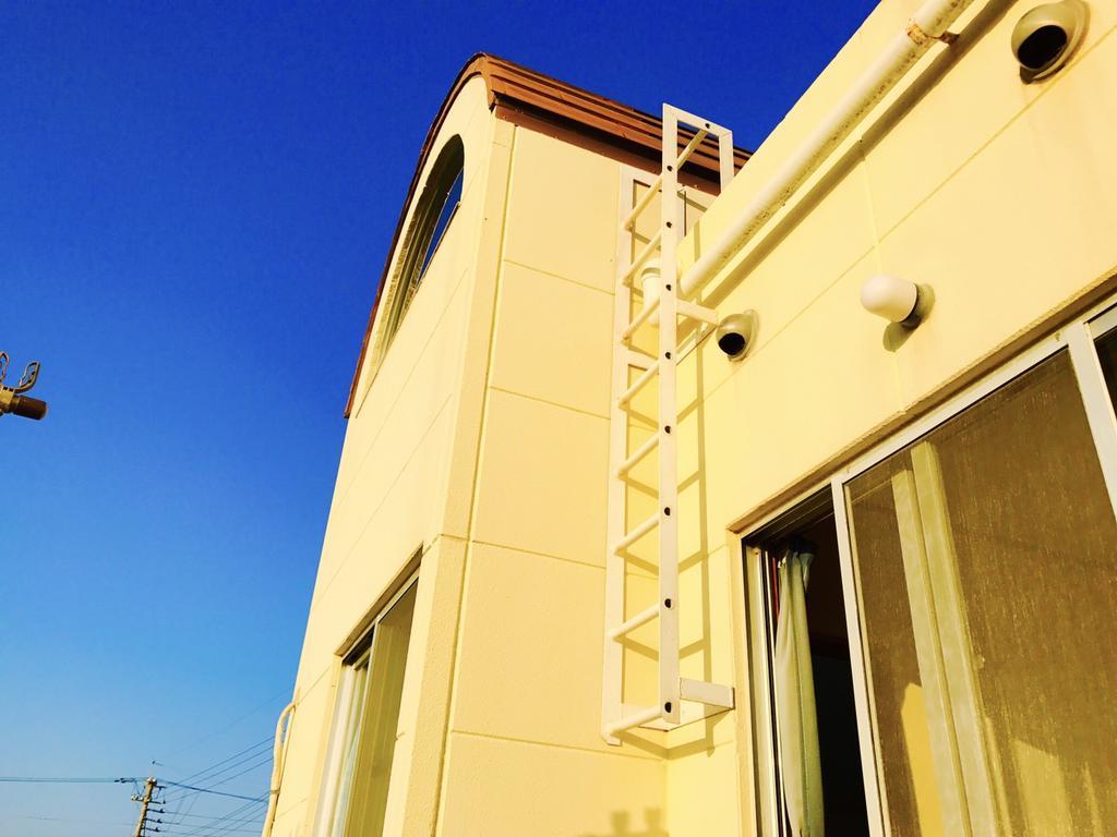 Guest House Route 6 Йомитан Екстериор снимка